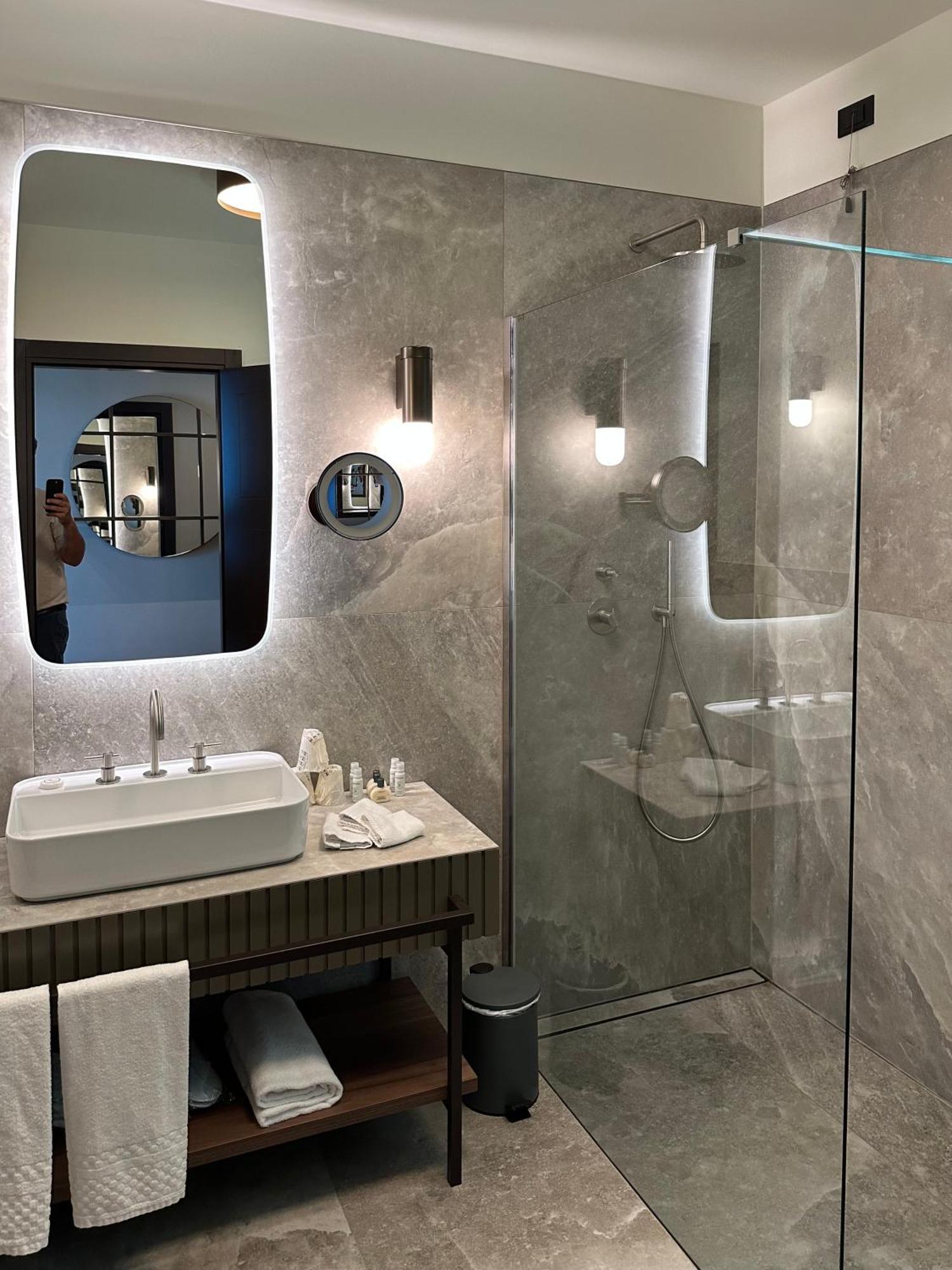 Maximilian Suites Trieste Bagian luar foto
