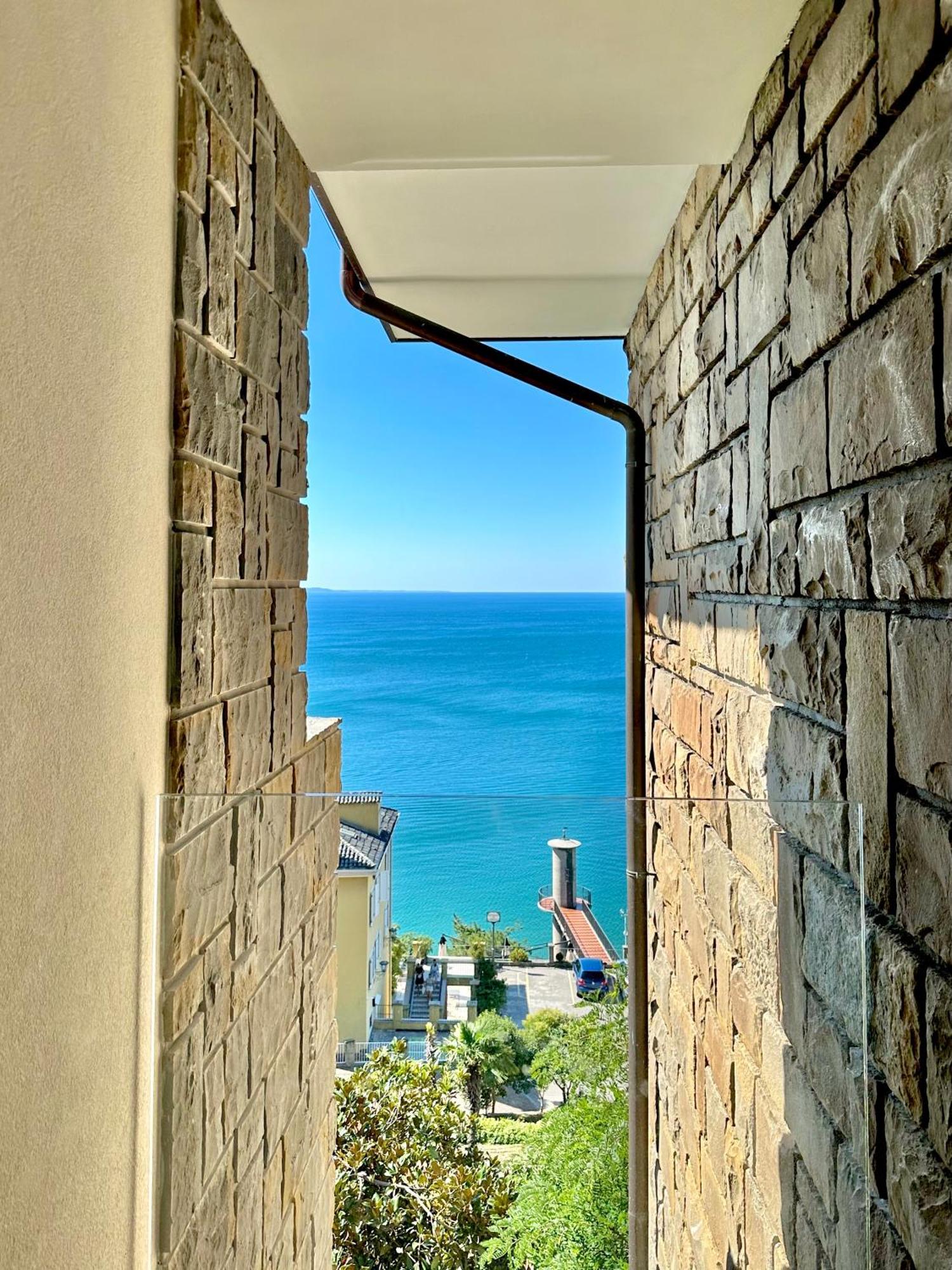 Maximilian Suites Trieste Bagian luar foto