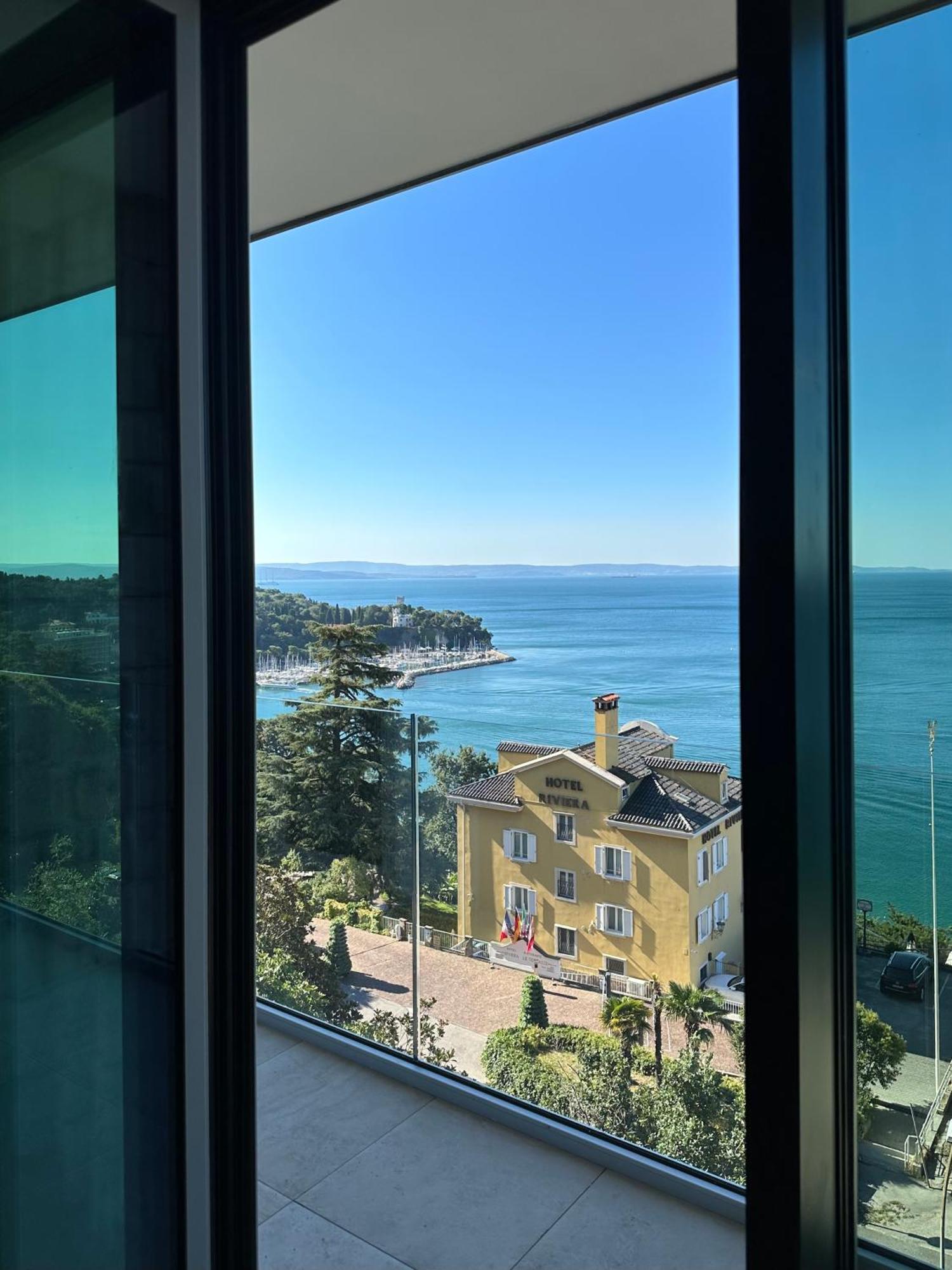 Maximilian Suites Trieste Bagian luar foto